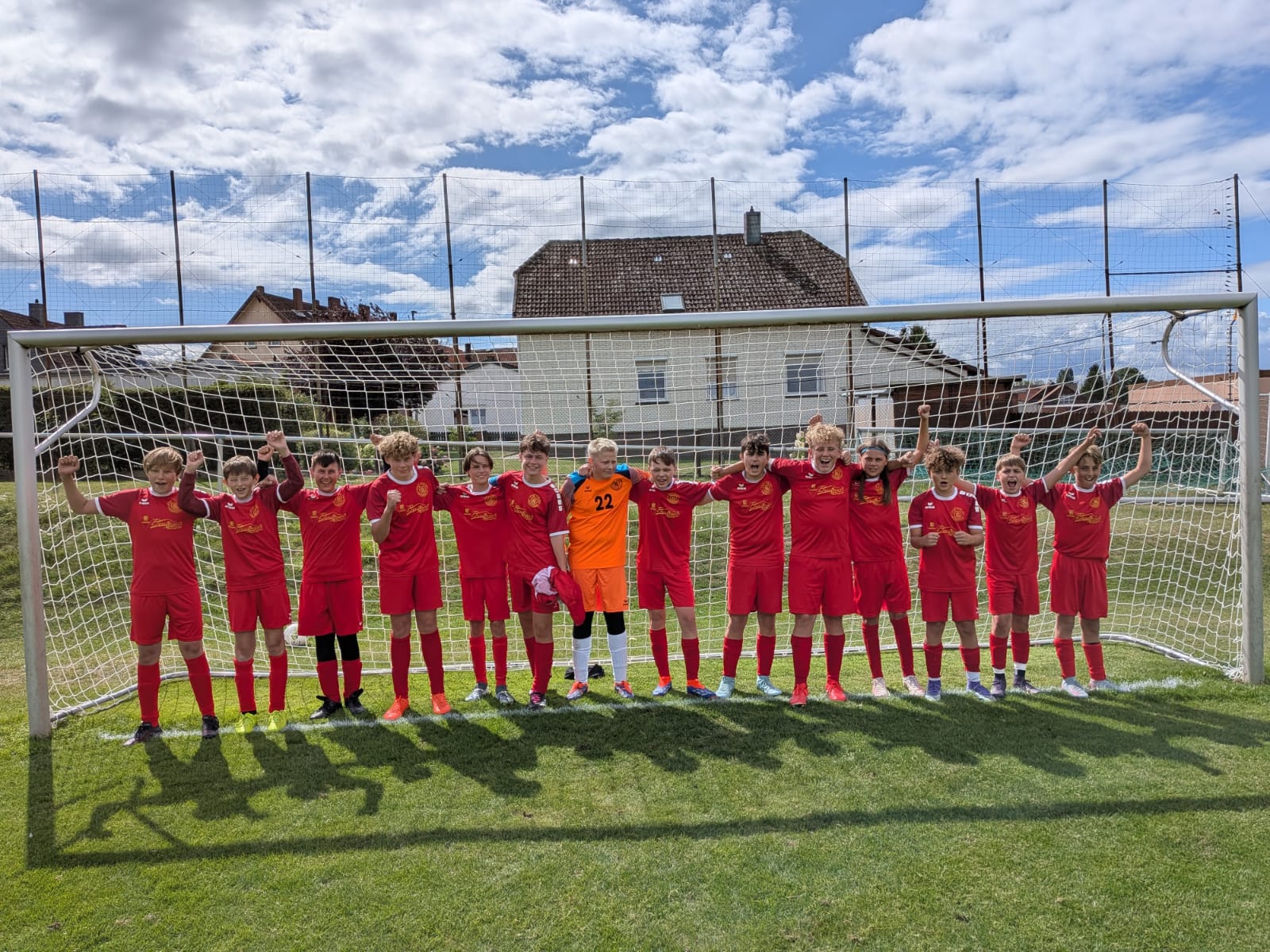 Read more about the article Neue C-Junioren mi Auftaktsieg